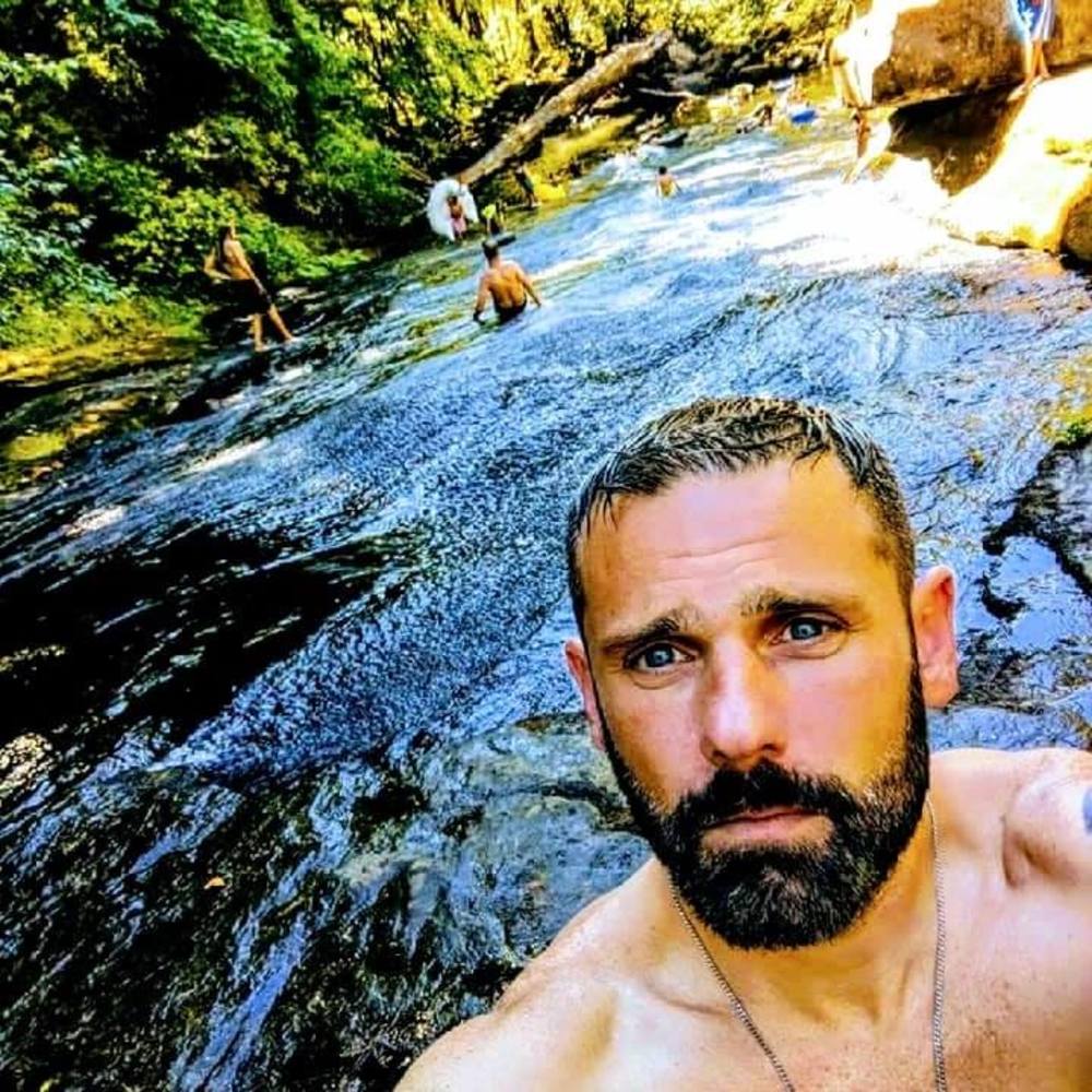 Meet your Posher, Clayton